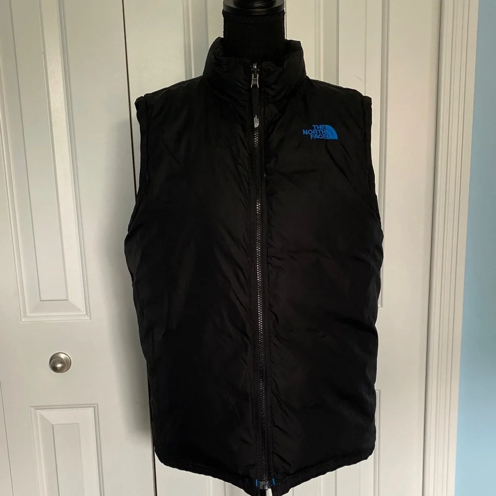 The North Face 18-20 Year Old 550 Vibrant Blue and Black Reversible Vest - Picture 7 of 11